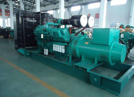 胶州800kw康明斯柴油发电机组图片 胶州800kw康明斯柴油发电机组图片